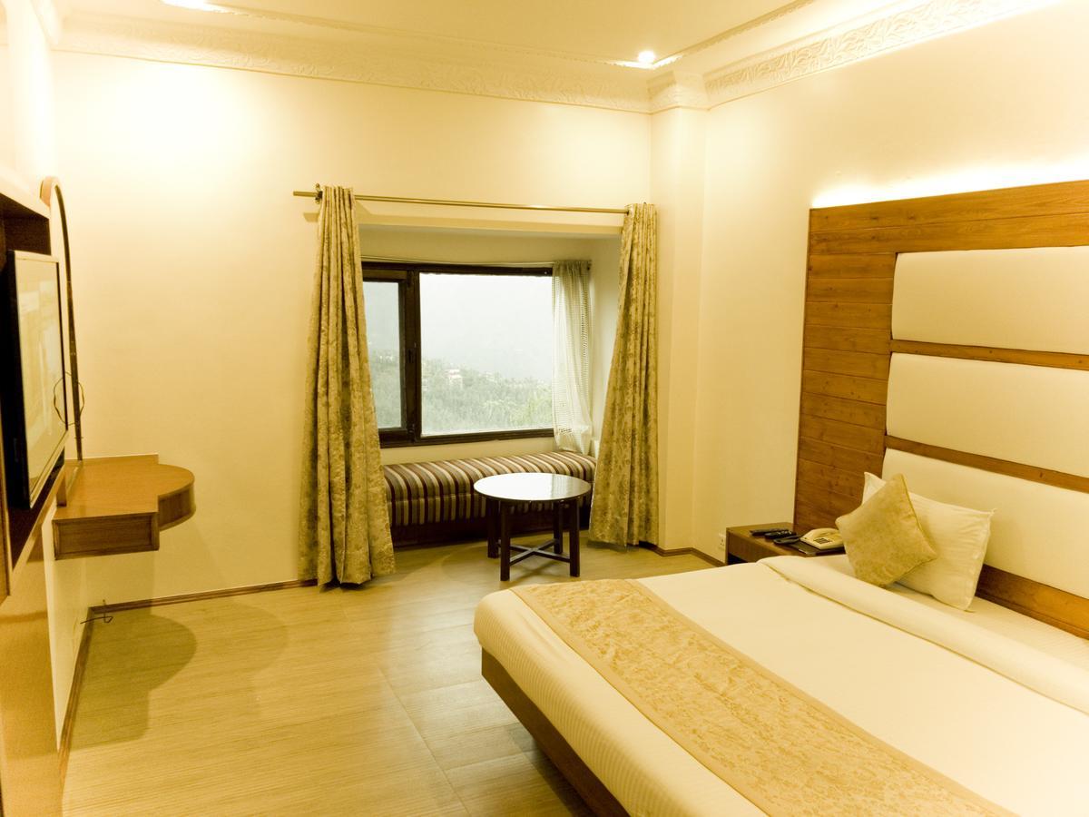 Royal Jardin Whistling Pines Resort Shimla Exterior photo
