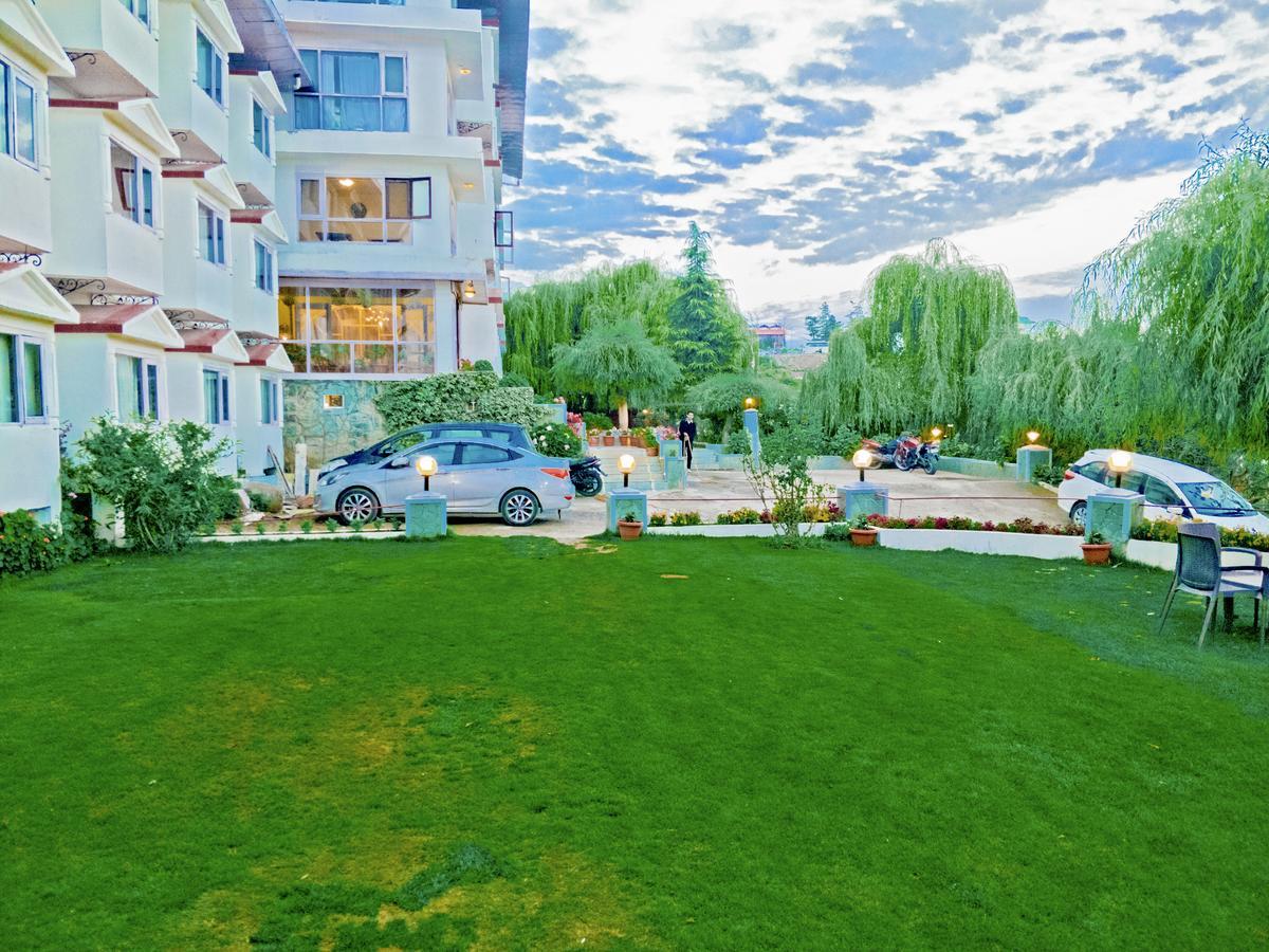 Royal Jardin Whistling Pines Resort Shimla Exterior photo